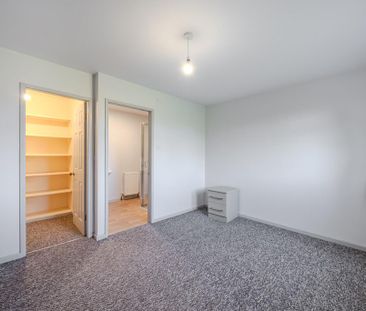 4 bedroom detached bungalow to rent - Photo 6