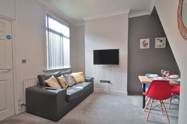 3 bedroom property to rent - Photo 1