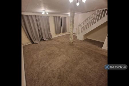 3 bedroom terraced house to rent - Photo 5