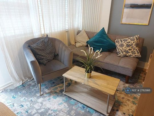 1 bedroom flat to rent - Photo 1