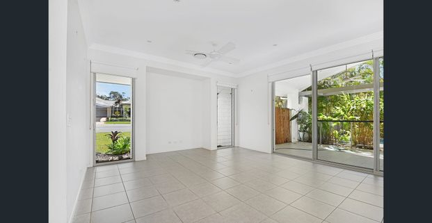 Executive Family Home with POOL in Coomera Waters - Photo 1