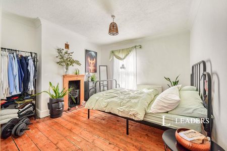 2 bedroom terraced house to rent - Photo 2