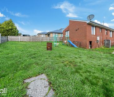 Cozy Home with Mountain Views in Gagebrook - Photo 6