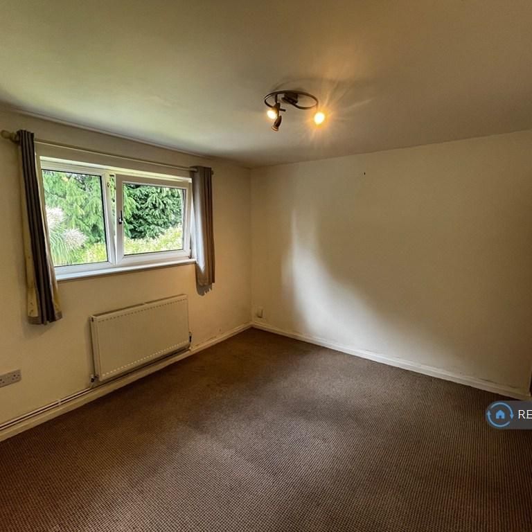 2 bedroom maisonette to rent - Photo 1