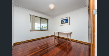 RENOVATED BEAUTY IN CENTRAL LOCATION! - Photo 2