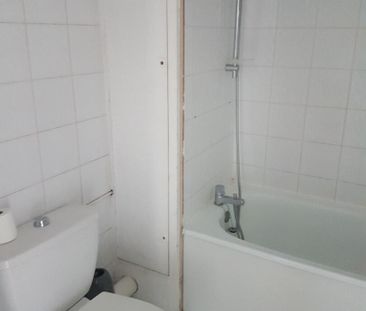 Location Appartement 2 pièces 49m² BOIS GUILLAUME 76230 - Photo 5