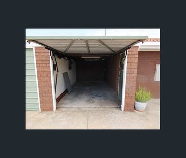 Immaculate Two Bedroom Unit With Garage - Photo 3