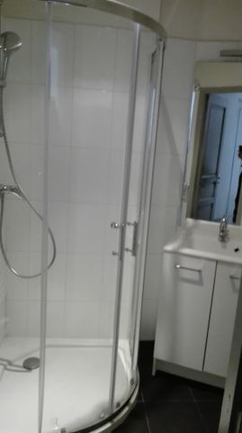 Joli T2 Quartier proche cathédrale - Photo 3