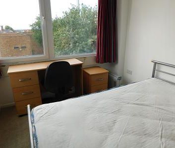 4 bedroom flat to rent - Photo 3