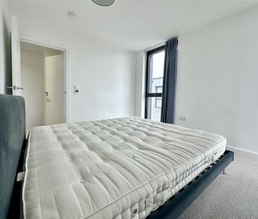 Forrester Way, London - Photo 4