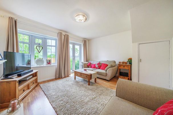 3 bedroom link detached house to rent - Photo 1