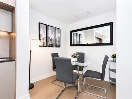 1188 Rue St Antoine O. - Photo 5