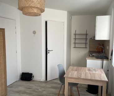 Location Appartement 1 pièce 17m² - Photo 4