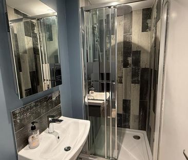 2 bedroom flat to rent - Photo 6