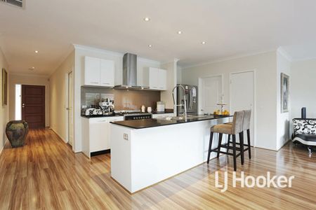 21 Viola Avenue, Point Cook VIC, Belconnen - Photo 5