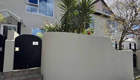 2-Bedroom Townhouse in Mount Cook - Photo 5