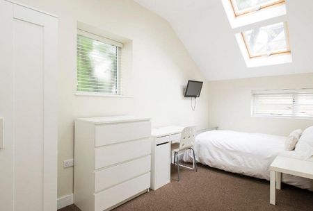 6 bedroom townhouse to rent - Photo 3