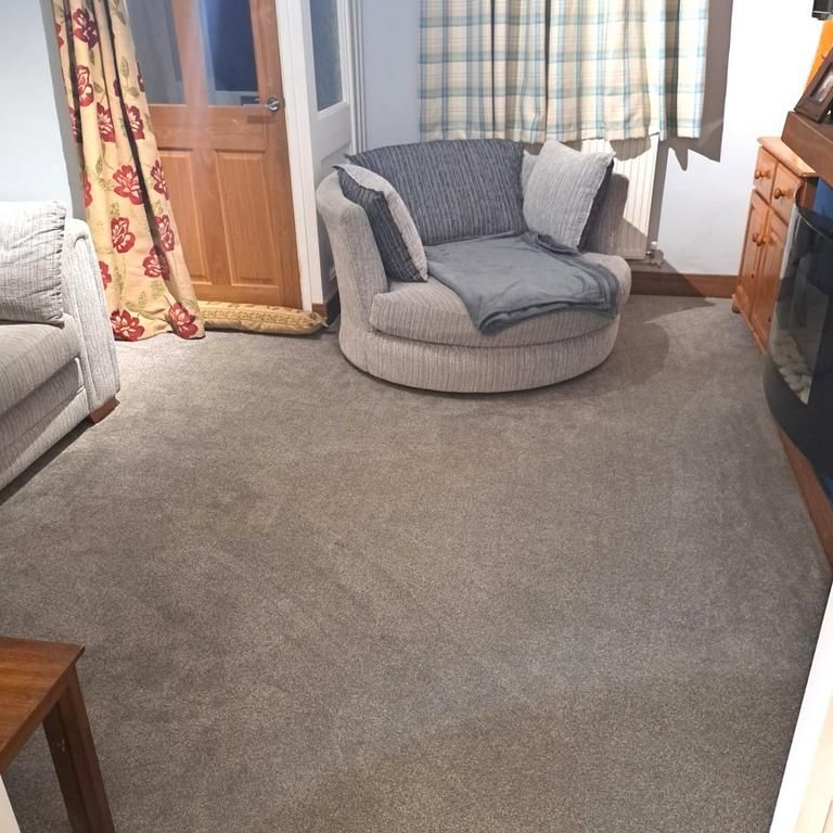 2 bedroom end of terrace house to rent - Photo 1