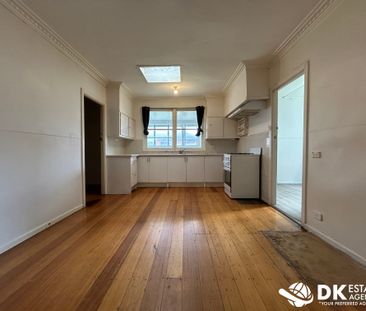 Spacious Home in North Sunshine - Photo 1