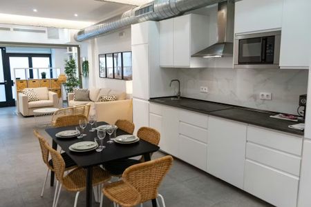 Calle Pelay Correa, Sevilla, Andalusia 41010 - Photo 4