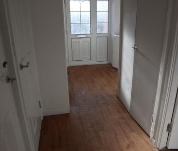 23 Edenvale Court, Lisburn, BT28 2RL - Photo 4