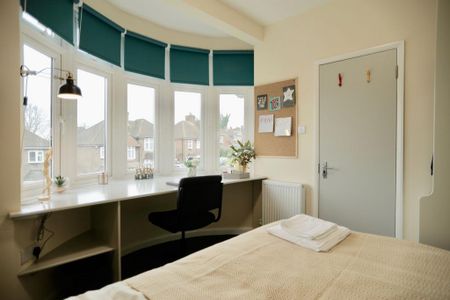 1 bedroom in a house share to rent - Photo 5