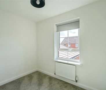 4 bedroom house to rent Tern Crescent, Bosham, Chichester, West Sus... - Photo 5