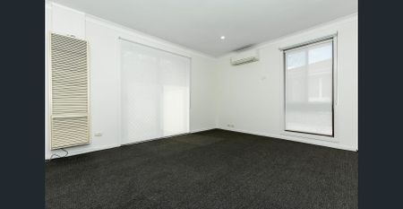 FULLY RENOVATED & SPACIOUS! - Photo 4