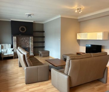 Ruime stadswoning te huur in het centrum van Kruisem - Photo 1