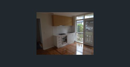 Renovated Apartment! - Photo 5