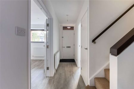 A newly renovated two bedroom house - Photo 5