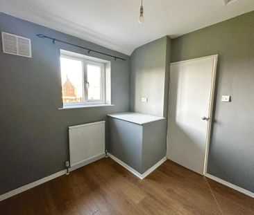 3 bedroom semi-detached house to rent - Photo 6