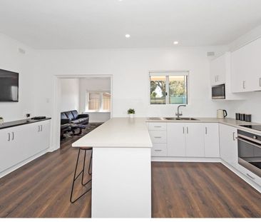 Magnificent family home, one not too miss! - Photo 2