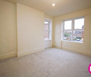 3 bedroom flat to rent - Photo 2