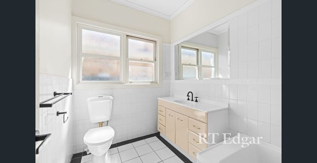 COMING HOME - Photo 1