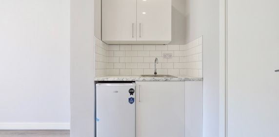 Studio Flat, Oxford Road, RG30 - Photo 2