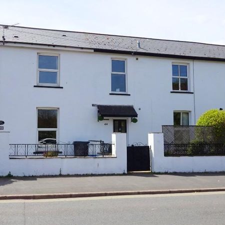 2 bedroom end of terrace house to rent - Photo 4