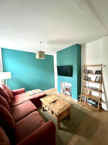 2 bedroom terraced house to rent - Photo 2