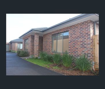 2/30 Myola Street, Carrum, Vic 3197 - Photo 5