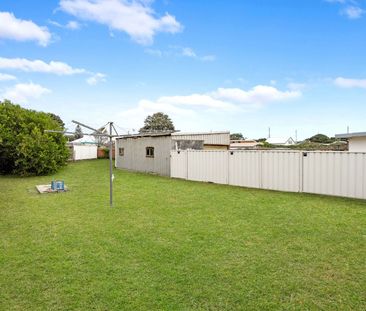 2 BEDROOM HOME LOCATED IN THE SEASIDE SUBURB OF STOCKTON - Photo 4