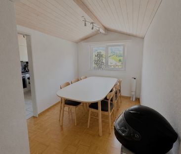 Charmante Dachwohnung an ruhiger Lage - Foto 2