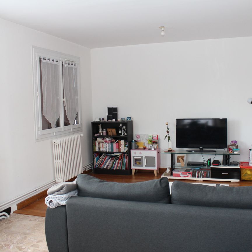 Location Appartement 3 pièces 69m² DECIZE 58300 - Photo 1