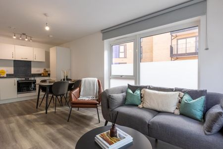 2 bedroom flat to rent - Photo 2