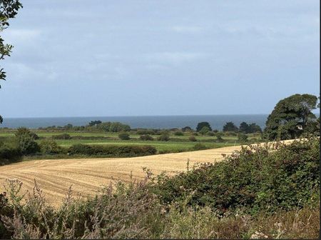 4 bedroom detached house to rent - Photo 4