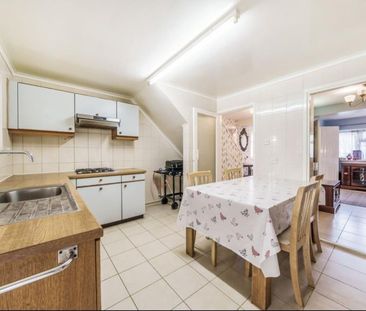 3 bedroom terraced house to rent - Photo 6