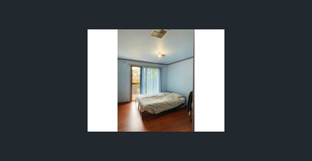 Spacious Family Home Near Glen Waverley Shopping Centre - Photo 2