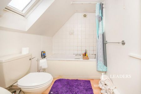 2 bedroom flat to rent - Photo 4