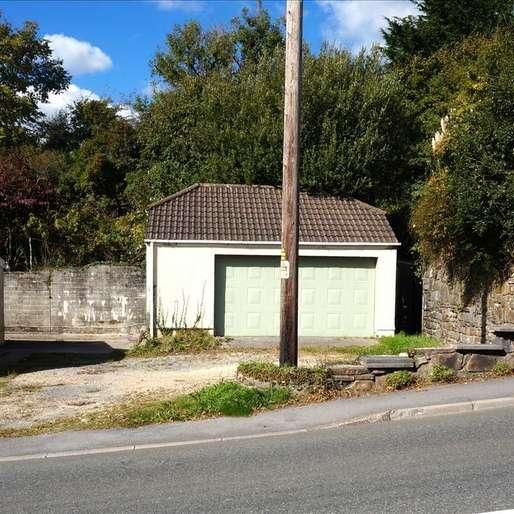 Llandeilo Road, Gorslas, Llanelli, SA14 - Photo 1