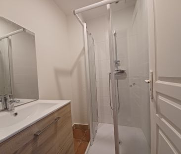 Location Appartement 2 pièces 48m² LEZIGNAN CORBIERES 11200 - Photo 5