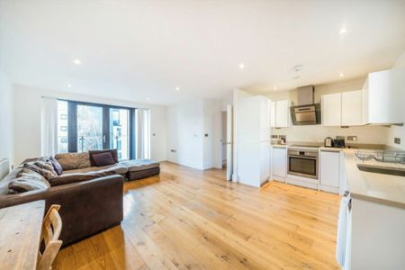 Bow Common Lane - Photo 4